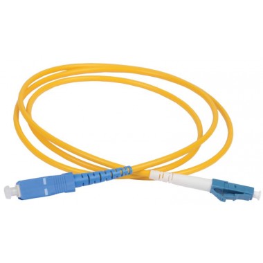 Патч-корд оптический коммутационный переходной для одномодового кабеля (SM); 9/125 (OS2); LC/UPC-SC/UPC (Simplex) (дл.100м) ITK FPC09-LCU-SCU-C1L-100M