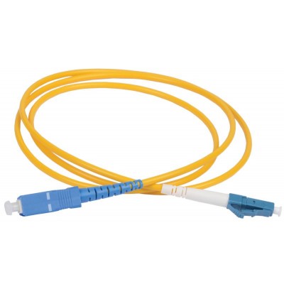 Патч-корд оптический коммутационный переходной для одномодового кабеля (SM); 9/125 (OS2); LC/UPC-SC/UPC (Simplex) (дл.70м) ITK FPC09-LCU-SCU-C1L-70M